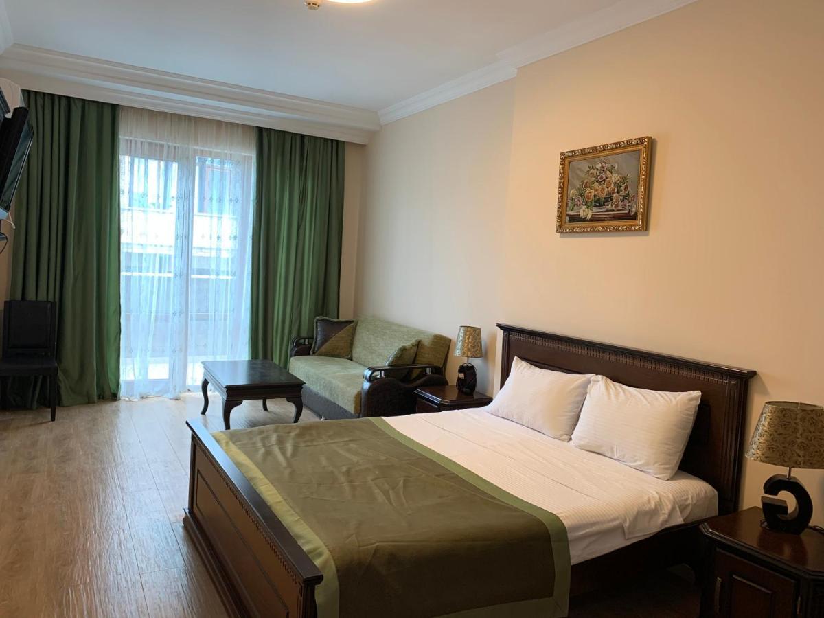 Hotel Brighton Batumi Exterior foto