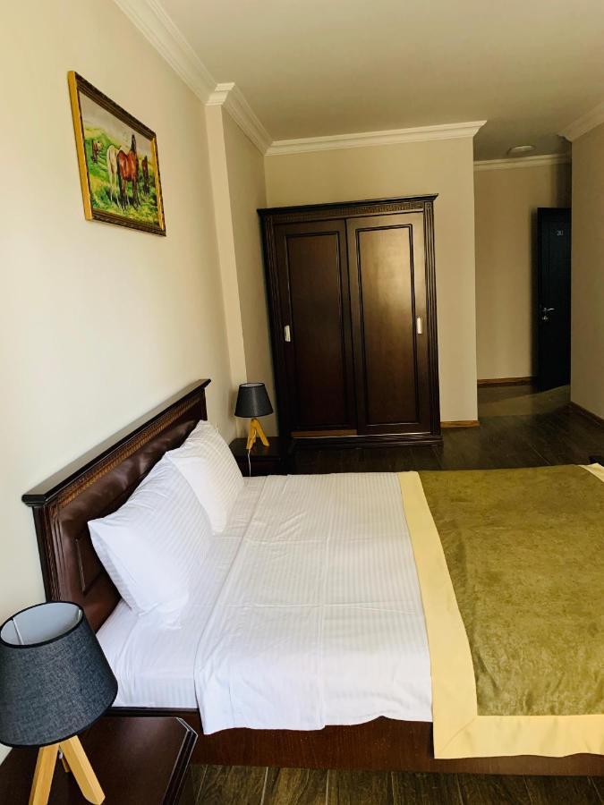 Hotel Brighton Batumi Exterior foto