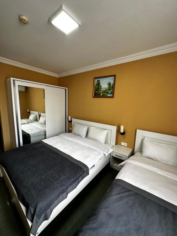 Hotel Brighton Batumi Exterior foto